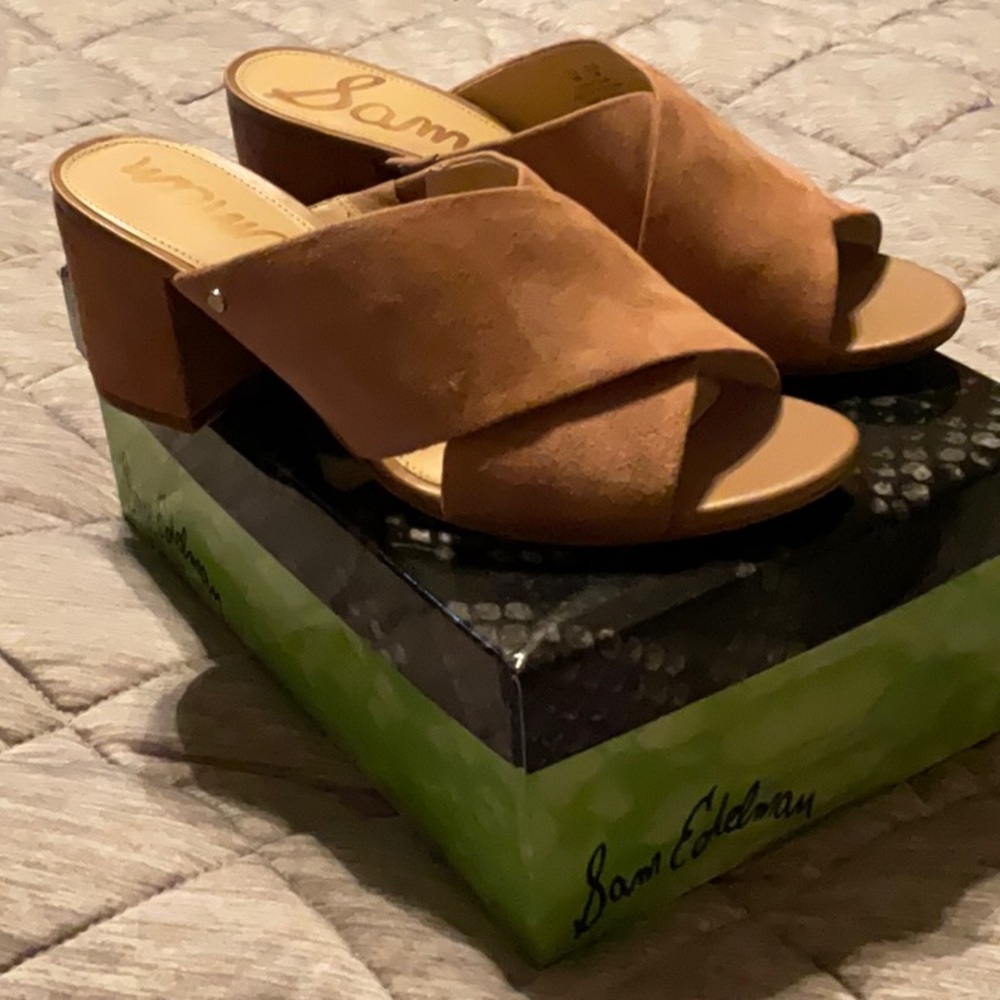 SAM EDELMAN SUEDE SANDAL